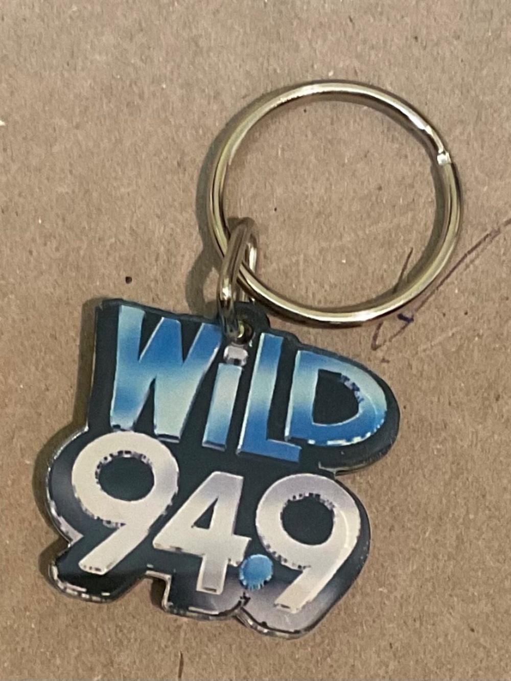 WILD 94.9 KEYCHAIN